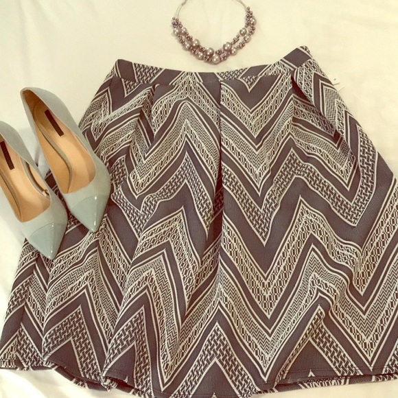 Dresses & Skirts - Size L Skirt